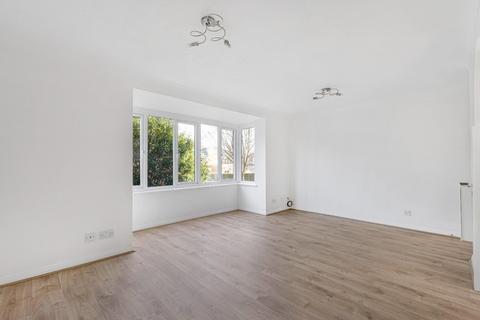 1 bedroom flat for sale, Linwood Close, London, SE5