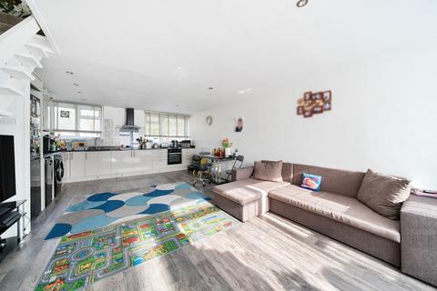 2 bedroom apartment for sale, Caveside Close, Chislehurst