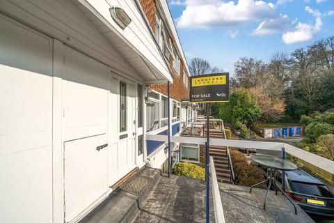 7, Rutland Court Caveside Close, Chislehurst, BR7 5NL