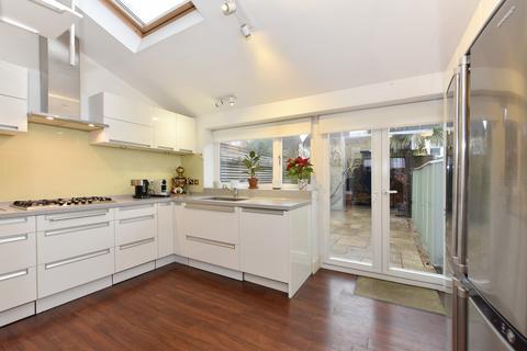 4 bedroom terraced house for sale, Netherbury Road, Ealing, W5