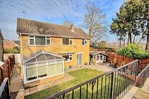 4 bedroom detached house for sale, Scotts Close, Ware SG12