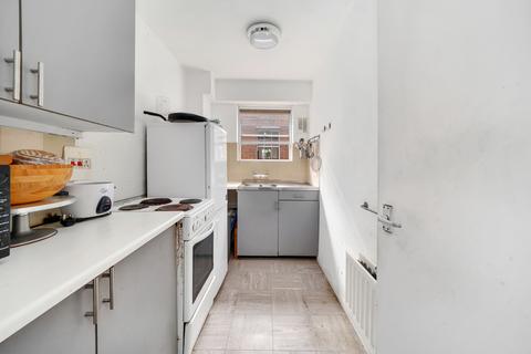 Studio to rent, Langthorne House, Merchant Street, London, E3