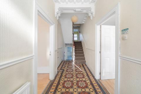 5 bedroom terraced house for sale, Oakfield Road, London N4