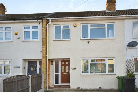 3 bedroom terraced house to rent, High Road Laindon SS15