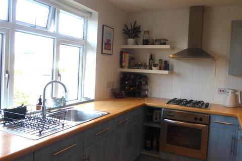 2 bedroom maisonette to rent, Upper Paddock Road, Watford WD19