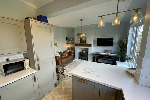 104 Heath Road, Wirral, CH63 2HE