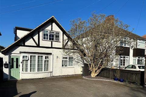 4 bedroom detached bungalow for sale, Honeycrock Lane, Salfords, Redhill