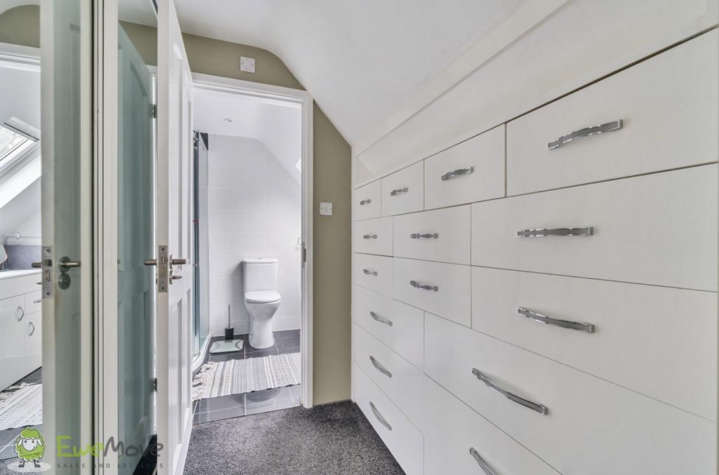 Walk in wardrobe