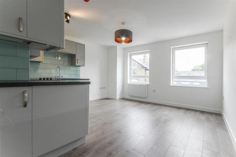 1 bedroom flat to rent, High Street, Newmarket CB8