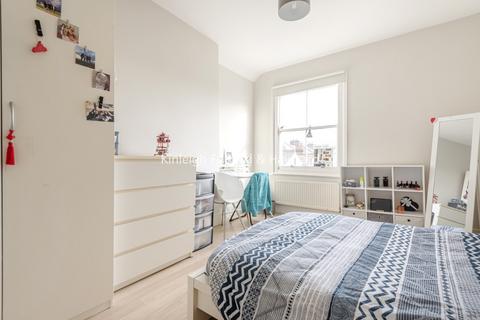 2 bedroom flat to rent, Heyford Terrace Vauxhall SW8