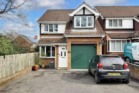 4 bedroom detached house for sale, Huxley Court, Dibden Purlieu, SO45