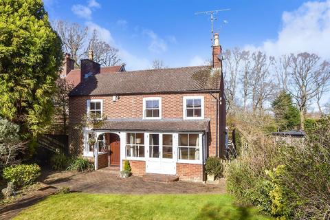 4 bedroom detached house for sale, Cripplegate Lane, Southwater, Horsham, West Sussex