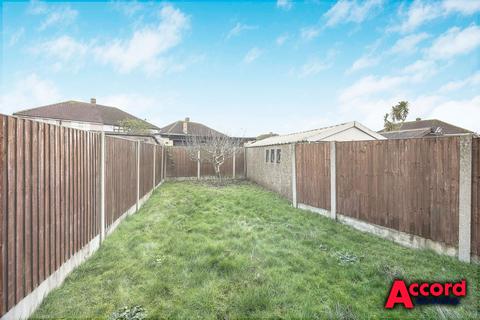 3 bedroom semi-detached house for sale, Garry Way, Romford, RM1