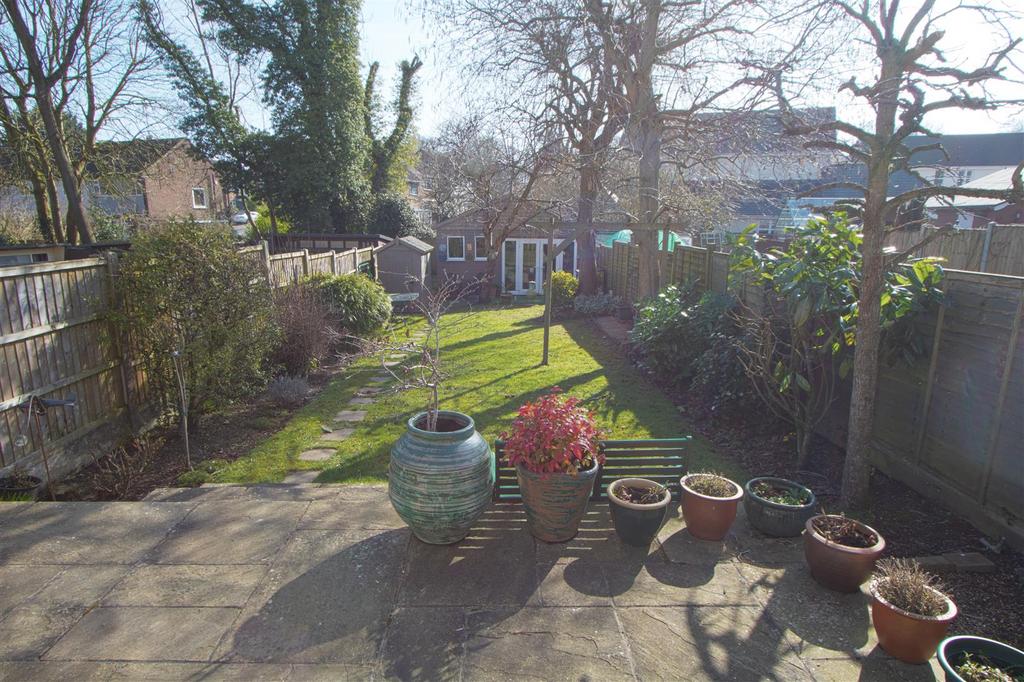 GARDEN2.jpg