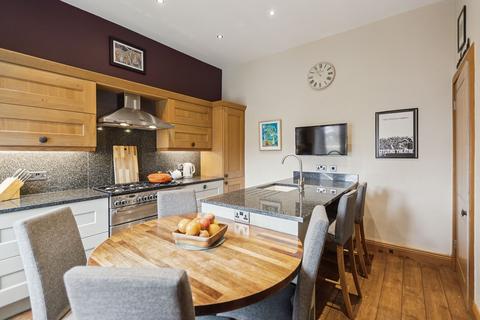 8 Corrie Grove, Glasgow, G44 3PP