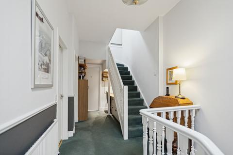 8 Corrie Grove, Glasgow, G44 3PP