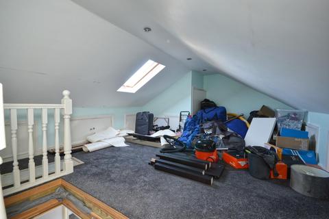 16 Ashcott, Bristol, BS14 0AG