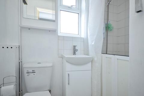 16 Ashcott, Bristol, BS14 0AG