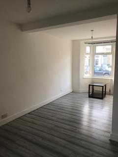 3 bedroom terraced house to rent, Tennyson Road, Stratford E15