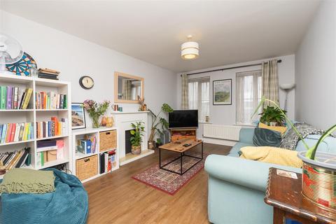 4 Hedgers Close, Ashton, Bristol, BS3 2SX