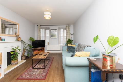 4 Hedgers Close, Ashton, Bristol, BS3 2SX