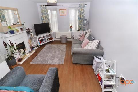 4 Hedgers Close, Ashton, Bristol, BS3 2SX