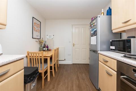 4 Hedgers Close, Ashton, Bristol, BS3 2SX