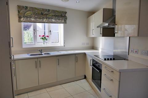 6 Bowood View, Calne, SN11 0HD