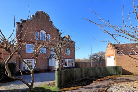 4 bedroom detached house for sale, Drywoods, South Woodham Ferrers, Essex, CM3