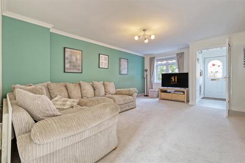 3 bedroom end of terrace house for sale, Magnolia Lane, Steeple View, Essex, SS15