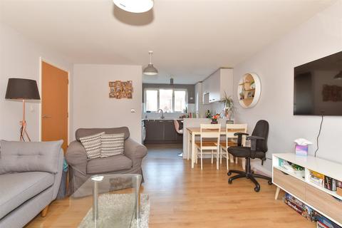 2 bedroom apartment for sale, George Stewart Avenue, Faversham, Kent