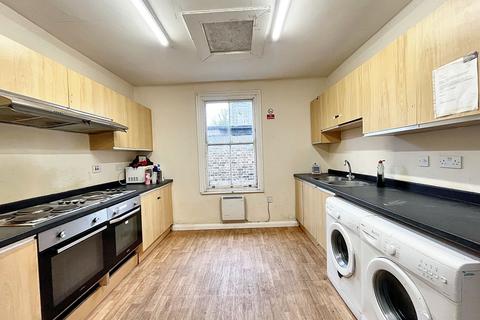 1 bedroom property to rent, Week Street, Maidstone ME14