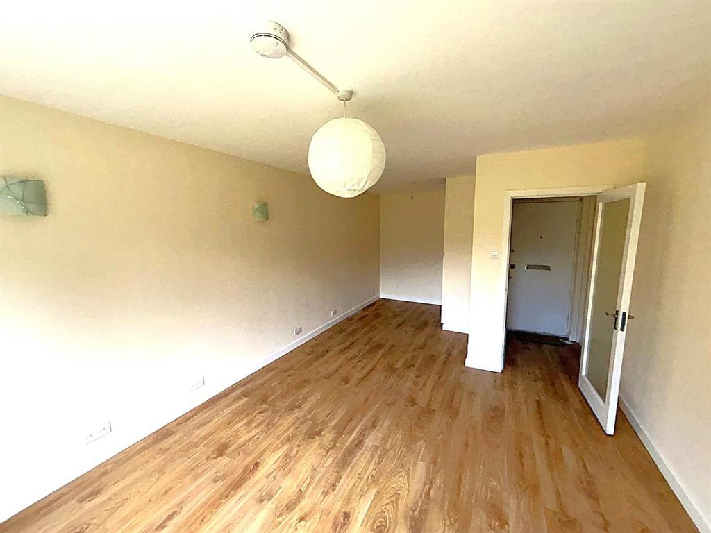 Lounge/bedroom area