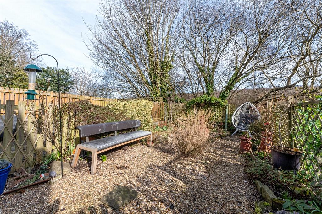 Low Lane, Horsforth, Leeds 3 bed terraced house for sale £274,950
