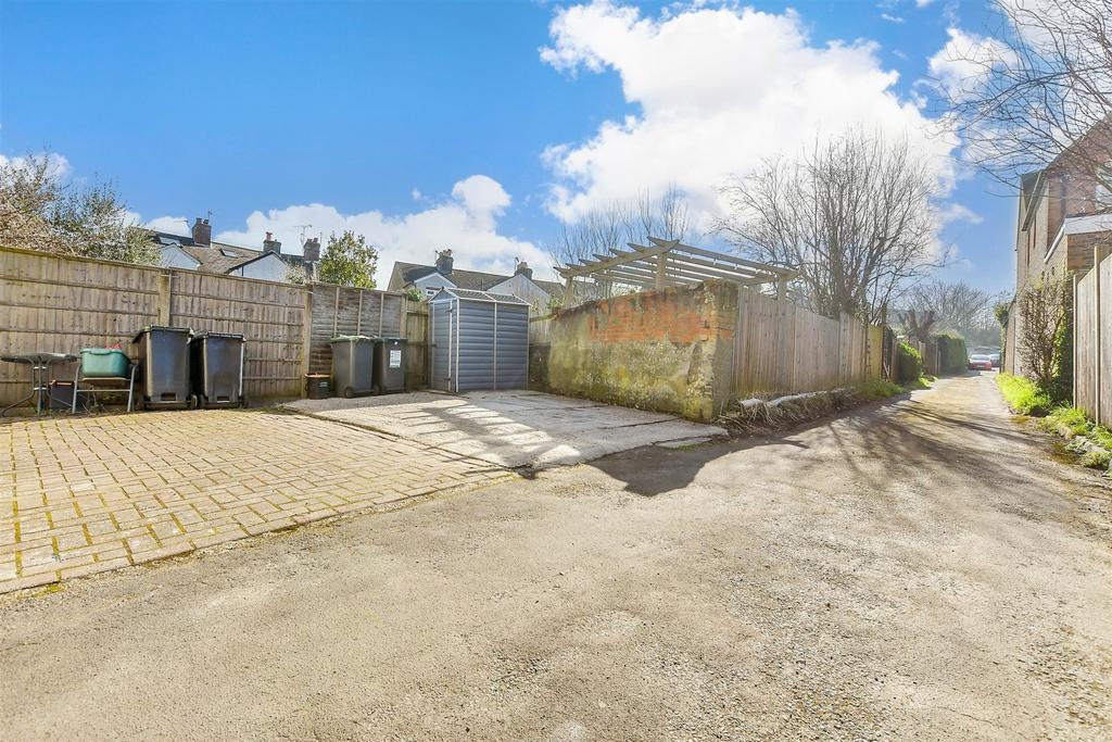 Driveway/Parking