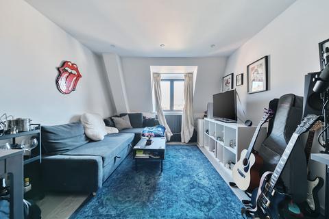 1 bedroom penthouse for sale, St Clement Street, Winchester, Hampshire, SO23