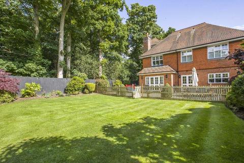 5 bedroom detached house for sale, Holbrook Gardens, Watford WD25