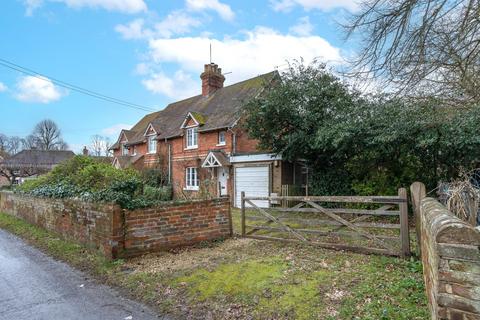 3 bedroom cottage for sale, Thame Road, Warborough, OX10