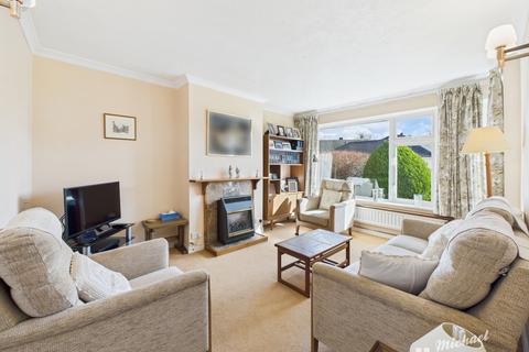 2 bedroom semi-detached bungalow for sale, Windermere Close, Aylesbury, Buckinghamshire