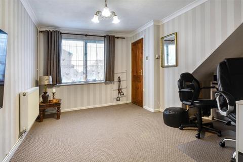 2 bedroom end of terrace house for sale, Elmore Court, Nottingham