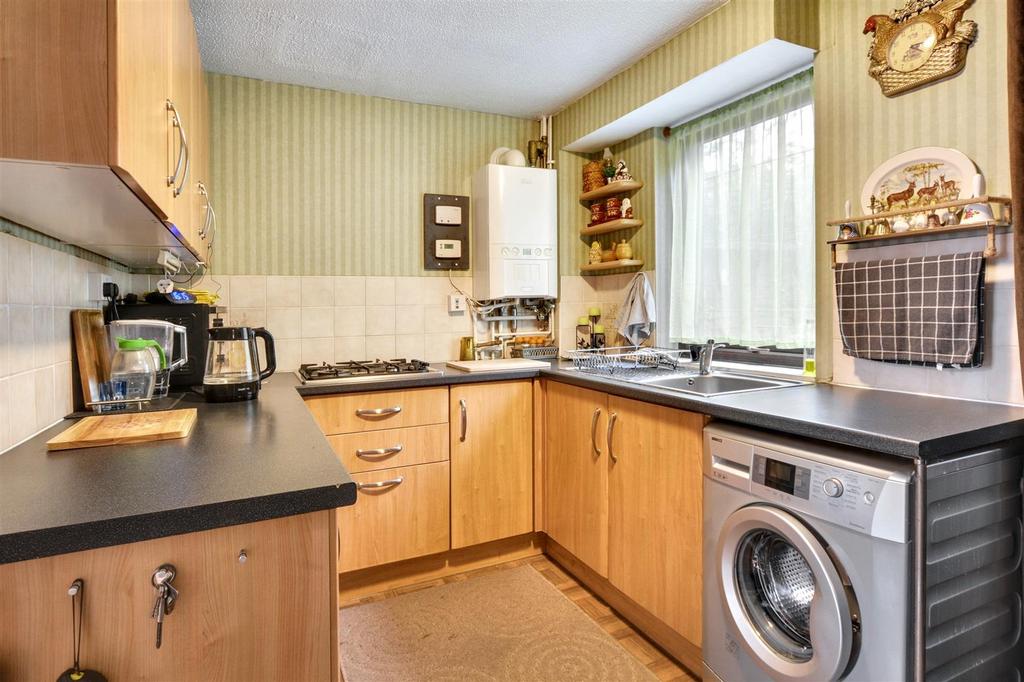 Kitchen 1.jpeg
