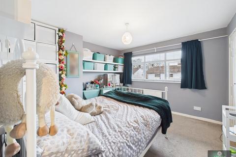 88 Ashdown Drive, Crawley, RH10 5EY