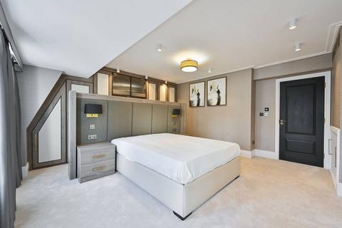 3 bedroom flat to rent, Charles Street, Mayfair, London, W1J