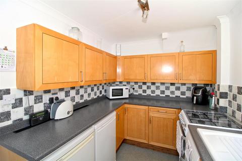 3 bedroom semi-detached house for sale, Jubilee Gardens, Seaford