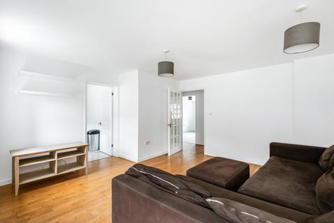 2 bedroom flat to rent, Macmillan Way Balham SW17