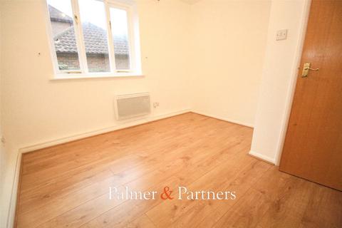 1 bedroom apartment for sale, Nicholsons Grove, Colchester, Essex, CO1