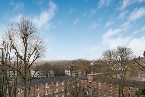 3 bedroom flat for sale, Sydenham Hill, London, , SE23 3PL