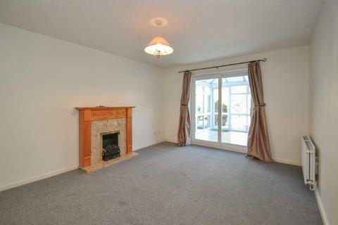 2 bedroom terraced house to rent, Everley Close, Redwood Park, Shrewsbury