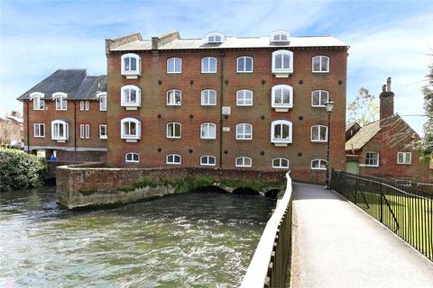 2 bedroom penthouse to rent, Wharf Hill, Hampshire SO23