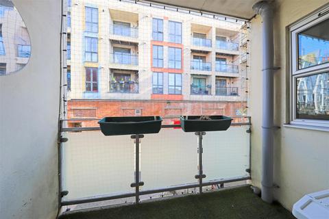 2 bedroom apartment to rent, Dorset House, Brighton